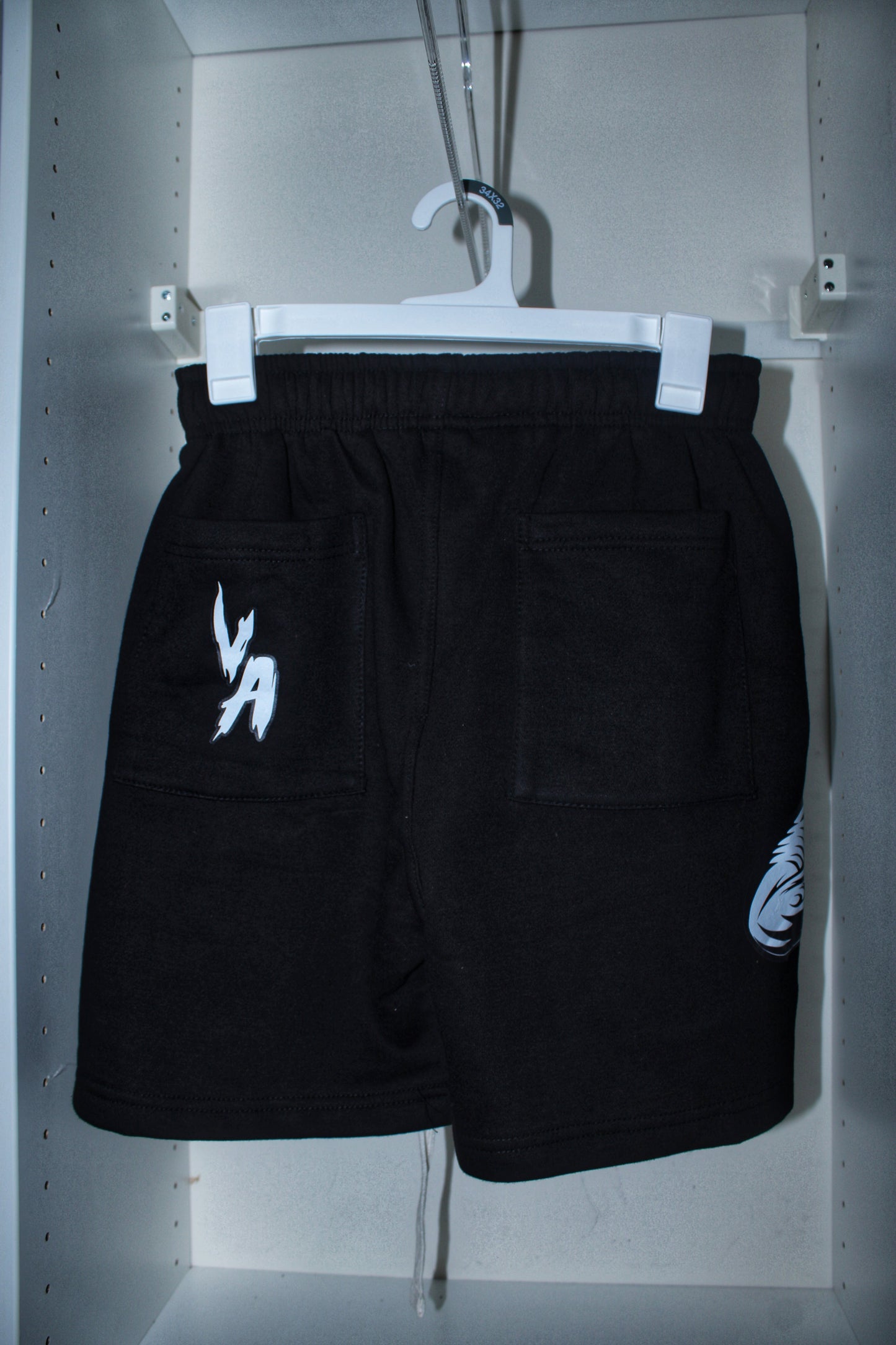 BLACK ViSiONAiRE SKULL SHORTS