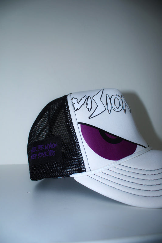 WHiTE ViSiON TRUCKER HAT